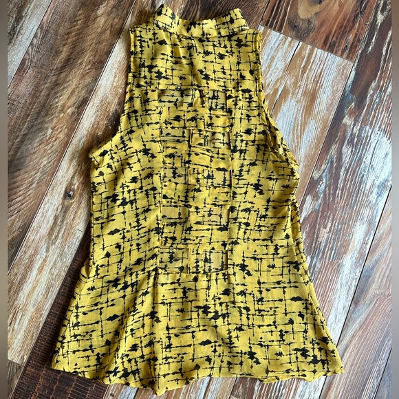 Funky Open Back Top - Picture 7 of 9